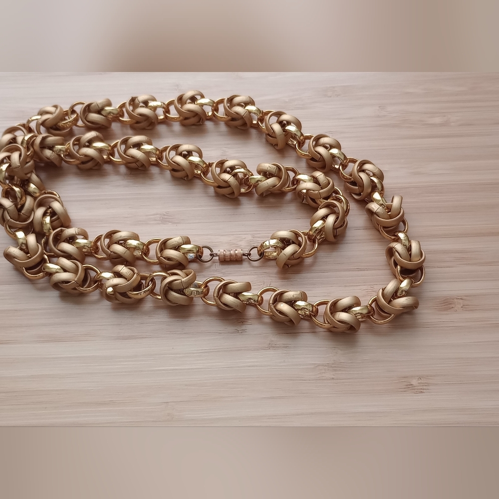 Classic Gold Knot Link Necklace for Women - Picture 6 of 6